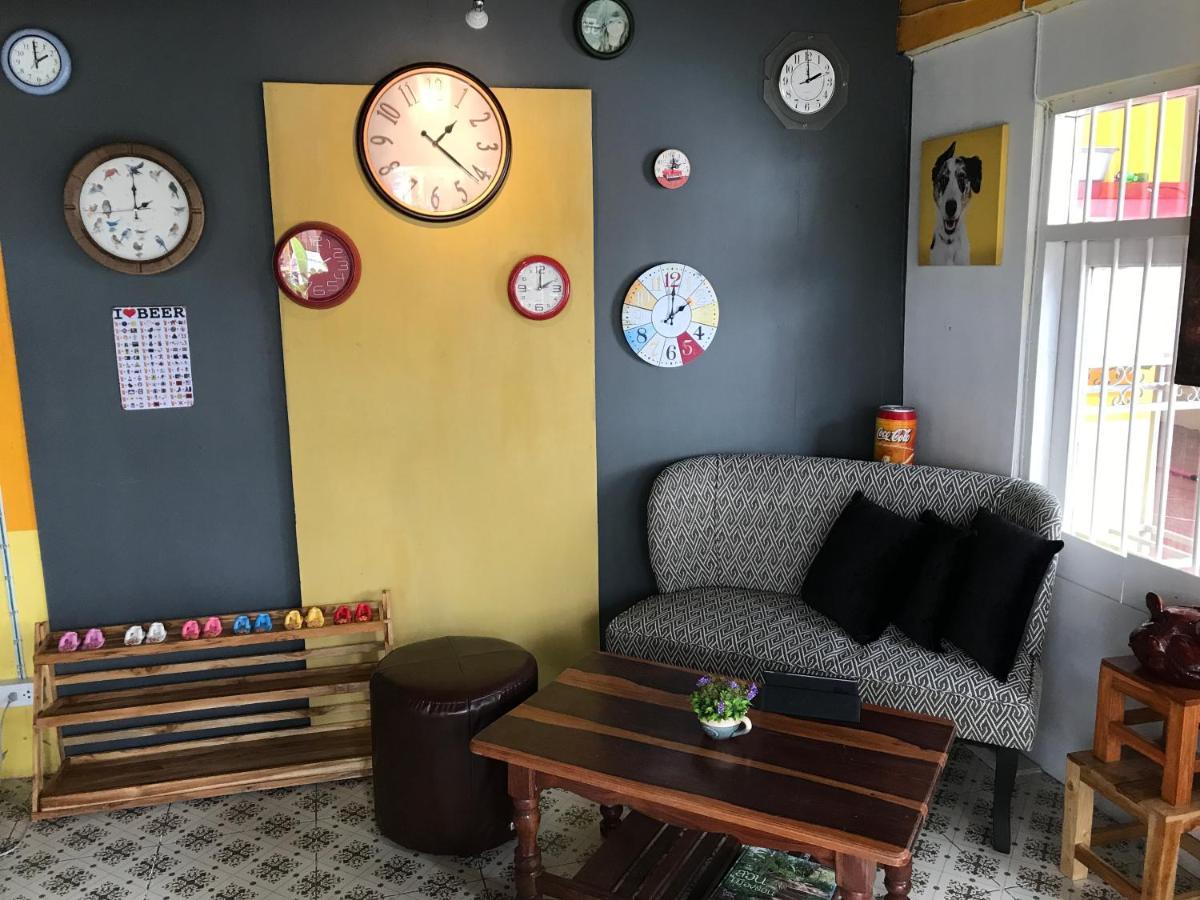 Gate 14 Inn Nakhon Phanom Esterno foto